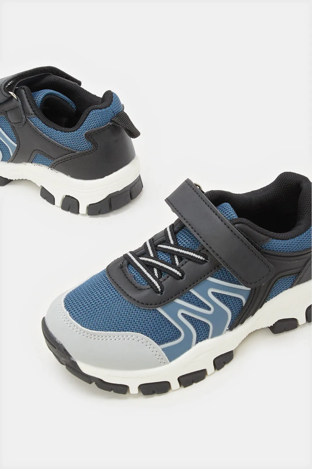 Boys Navy Color Block Trekkers