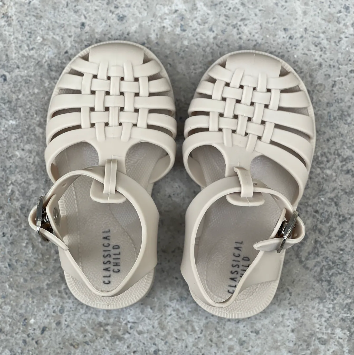 Classic Plastic-free Jelly Sandals | Linen