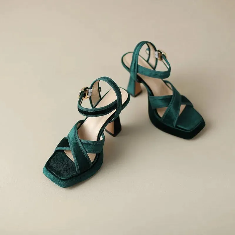 FT2382 Elegant Retro Velvet Sandal - Women's Casual Shoes